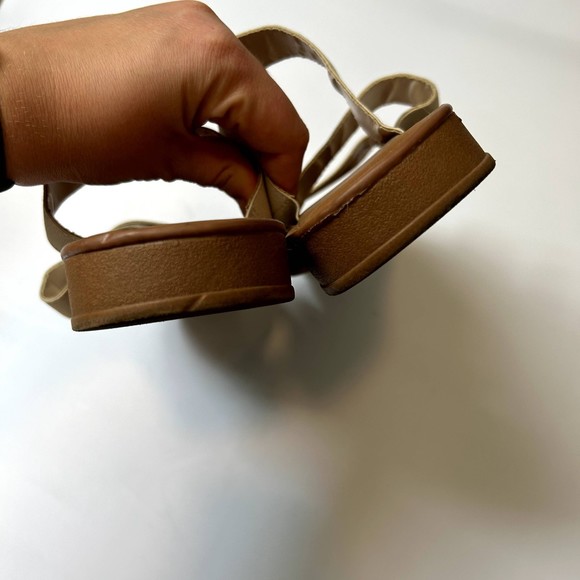 Universal Threads Womens Sandals Size 11 Slip-on Shoe Cream/Tan Solid - Picture 2 of 11